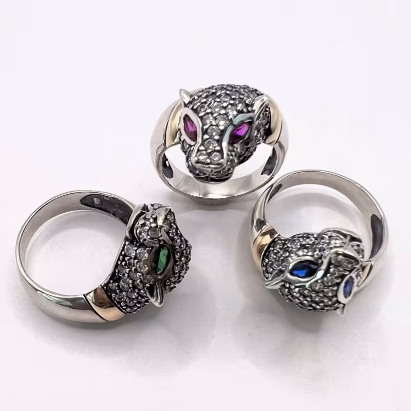 Los Anillos de Oro y Plata: Elegancia Atemporal de Patty Donato Jewels